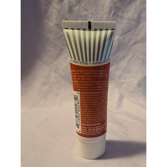 First Aid Beauty Skin Rescue Deep Cleanser With Red Clay 1 Oz Tube Travel Size - Picture 2 of 2
